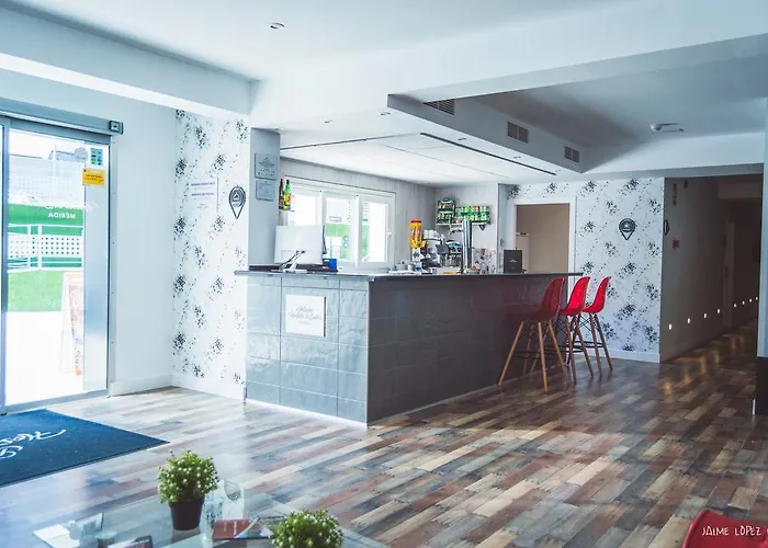 Deluxe & Vendégház