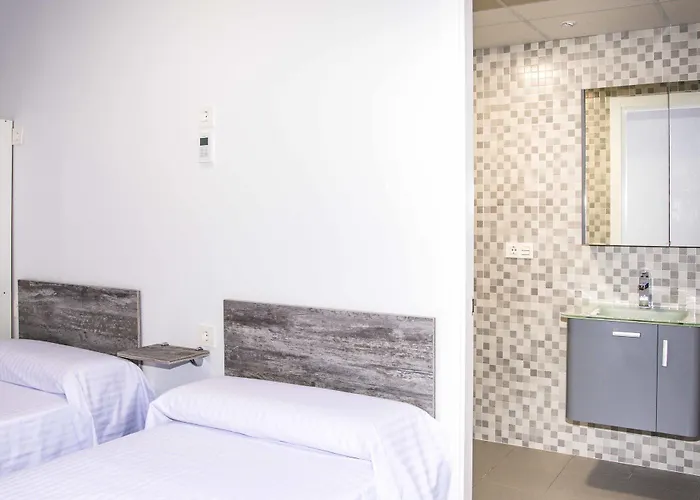 Deluxe & Vendégház 2*