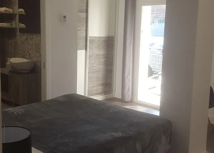 Deluxe & Vendégház 2*