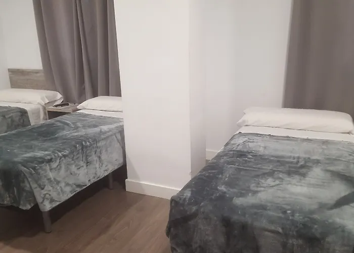 Deluxe & Vendégház 2*