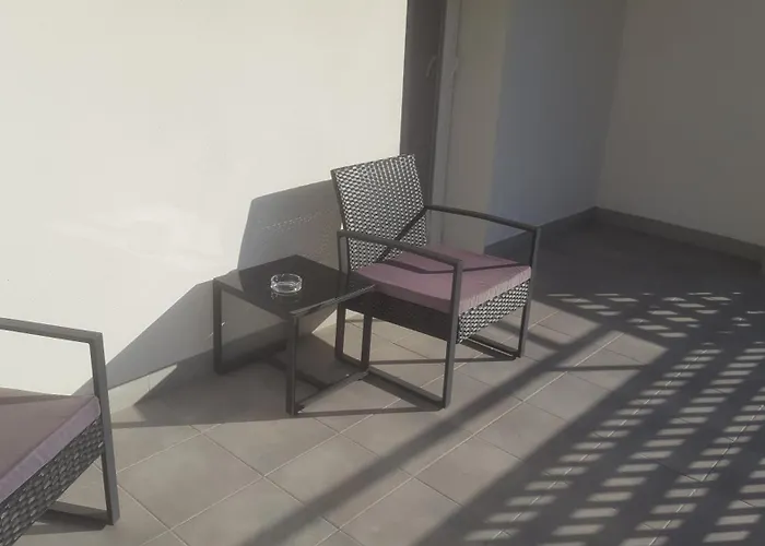 Deluxe & Vendégház 2*