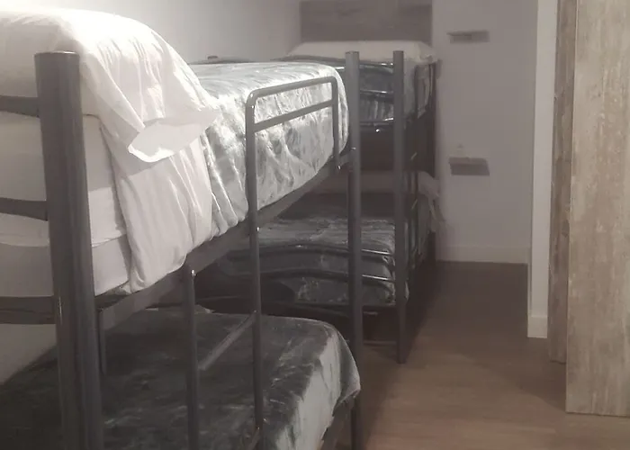 Deluxe & Vendégház 2*