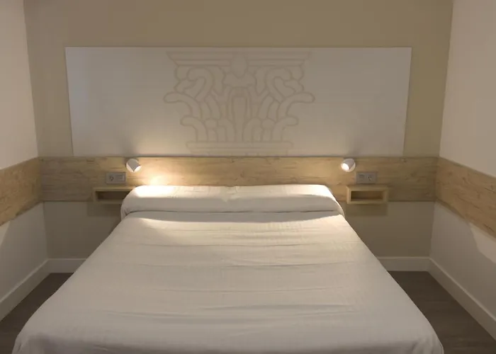 Deluxe & Vendégház 2*